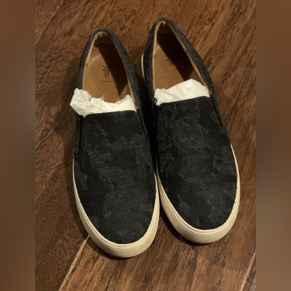 Frye Lena Camo Slip On Sneaker Size 7.5